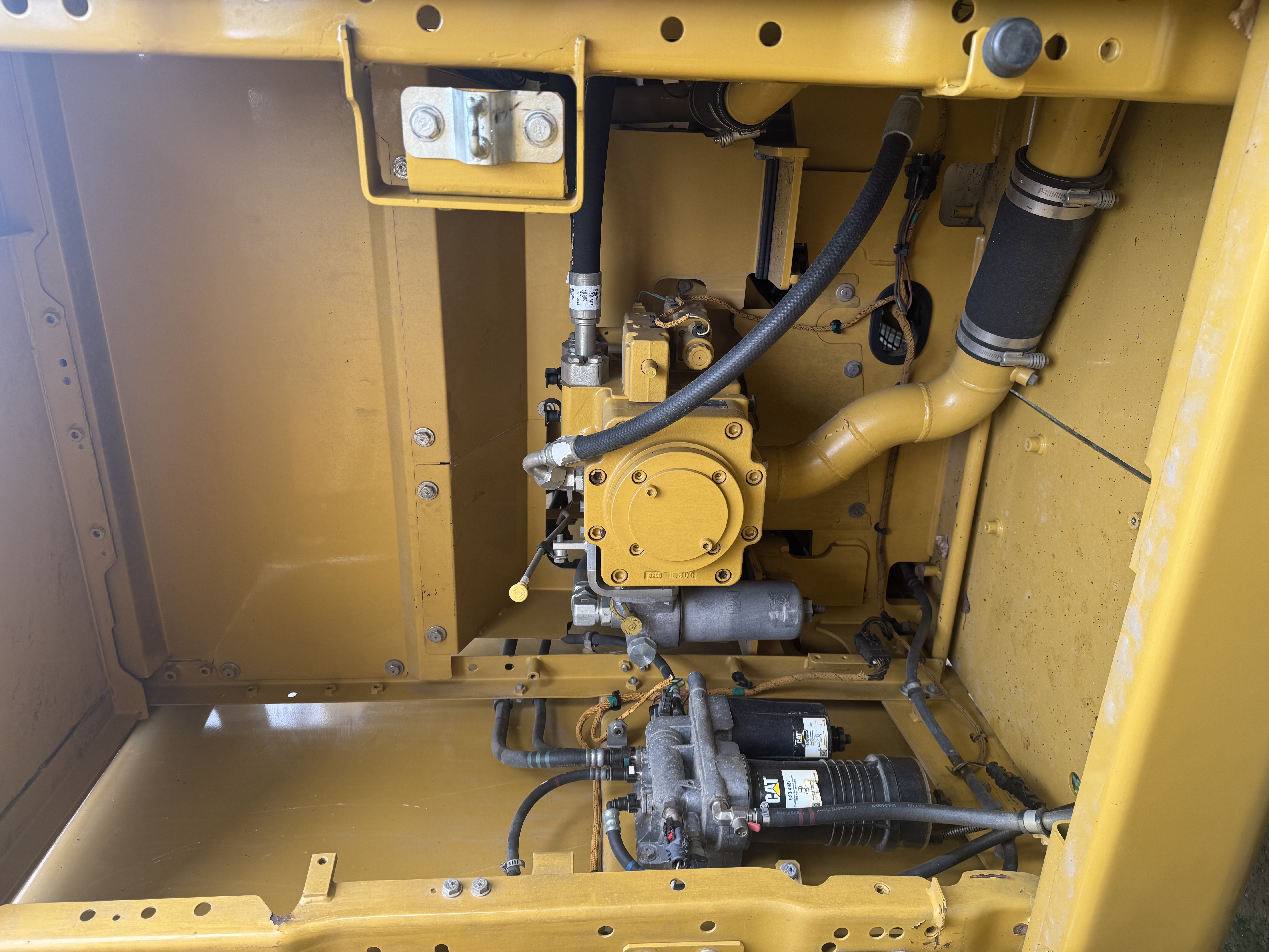 CAT 320GC-3.jpg